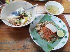 ข้าวเปิ๊บยายเครื่อง
