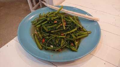 ร้านใบตอง