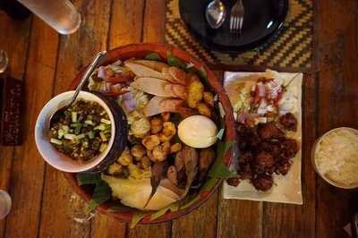 เฮือนโบราณบ้านฮิมปิง