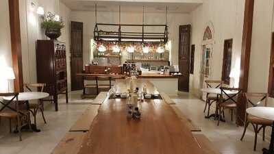 ธารา บาร์