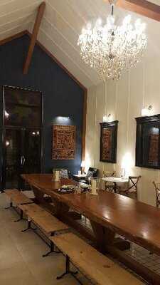 ธารา บาร์