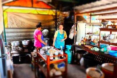 ครัวพลอยชมพู