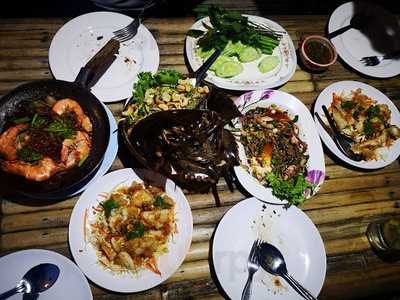 จันทร์แจ้งซีฟู้ด