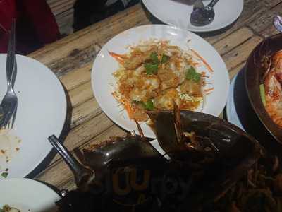 จันทร์แจ้งซีฟู้ด