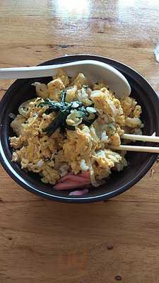 น้ำเงี้ยว ข้าวซอย แม่สุณี