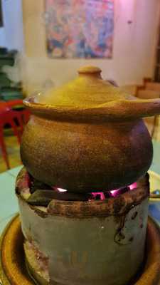 ป้าอ้วนหมูจุ่ม