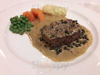 ร้านอาหารฝรั่งเศส ดิไอเฟ่ล