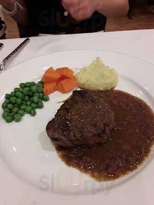 ร้านอาหารฝรั่งเศส ดิไอเฟ่ล