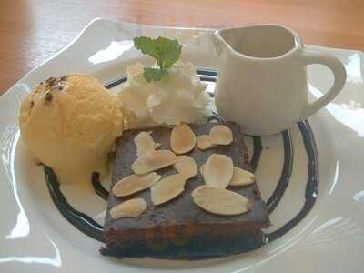 รวมมิตร คาเฟ่