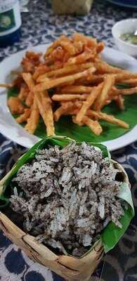 อาหารพื้นเมือง ข้าวอุ่น