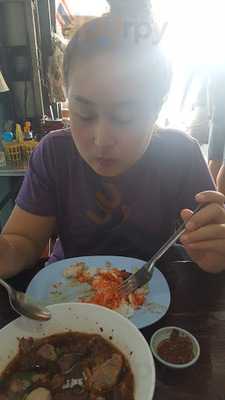 ร้านอาหาร อึ๊งทงฮะ