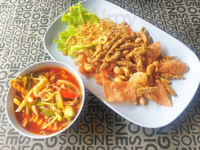 ร้านอาหาร เรือนทับทิม