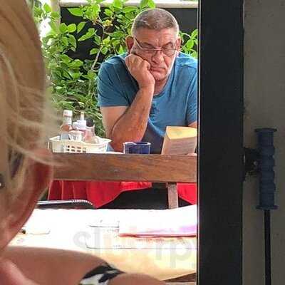 แบมบู คาเฟ่