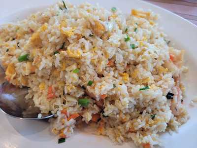 ร้านอาหารครัวรสแซ่บ