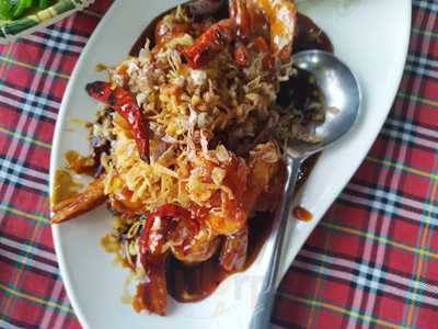 ร้านอาหารครัวรสแซ่บ