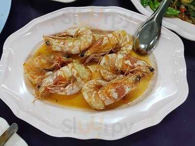 ร้านอาหาร คุณตุ่ม