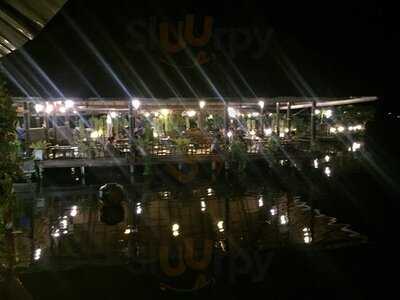 เรือนอาหารลมทะเล