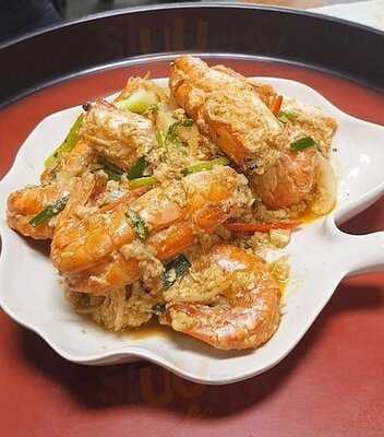 ร้านอาหาร เอมโอช