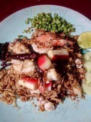 ร้านอาหาร เอมโอช