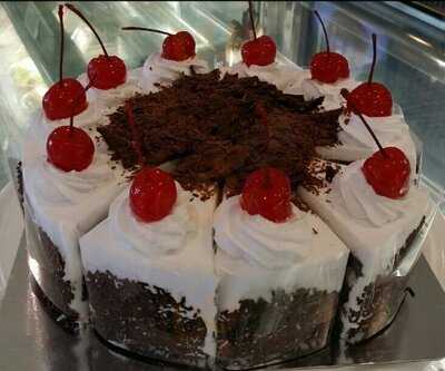 เค้ก แอนด์ มอร์