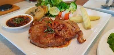 ร้านอาหาร กรีนลีฟ