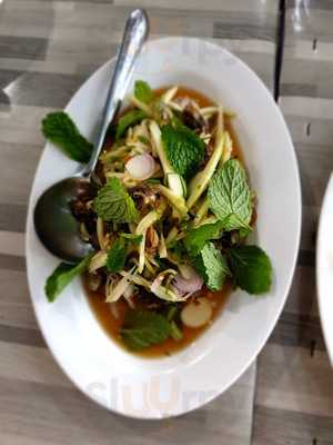 เรือนริมน้ำซีฟู๊ด