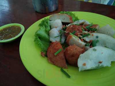 เจียง ลูกชิ้นปลา