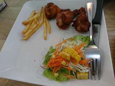 ร้านมิตรภาพลาบก้อย