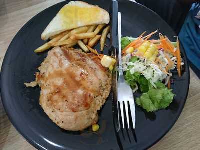 ร้านมิตรภาพลาบก้อย