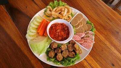 Laba Cafe & Bistro Doi Tung