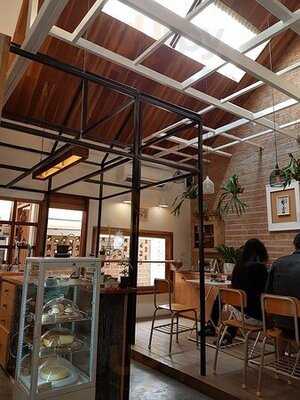 Laan Tim's Cafe And Gallery