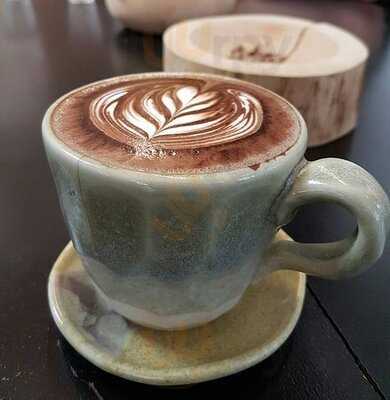 Laan Tim's Cafe And Gallery