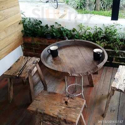 Laan Tim's Cafe And Gallery