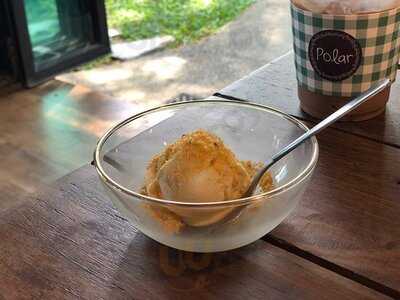 Polar Boulangerie And Patisserie