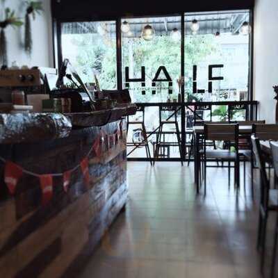 Half Cafe & Studio