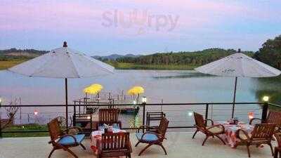 ร้านอาหารกาสะลองไร่พีบี