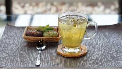 Nature Future Caffe White Temple Shop