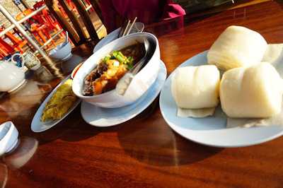 ร้านอาหาร บ้านดินผาตั้ง