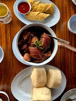 ร้านอาหาร บ้านดินผาตั้ง