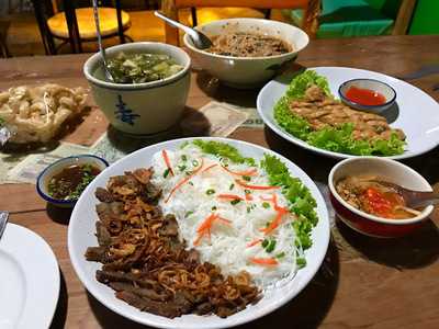 น้ำเงี้ยวป้านวล อาหารญวนพังงา