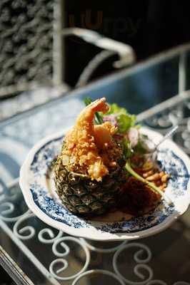 Chivit Thamma Da Coffee House, Bistro & Bar