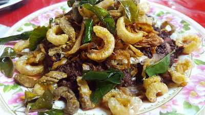 ร้านลาบสนามกีฬา