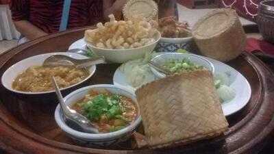 ห้องอาหาร สบันงาขันโตก