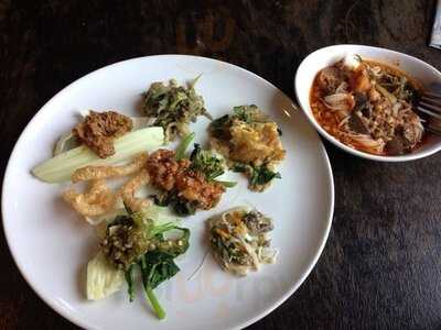 ห้องอาหาร สบันงาขันโตก