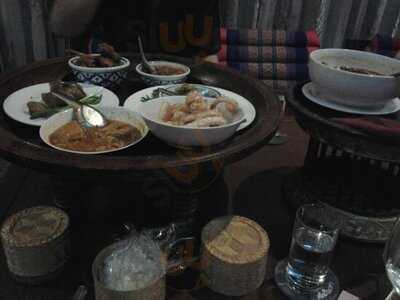 ห้องอาหาร สบันงาขันโตก