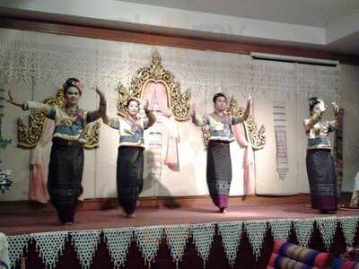 ห้องอาหาร สบันงาขันโตก