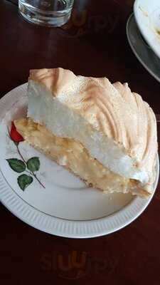 พายจริณ สวนอาหาร