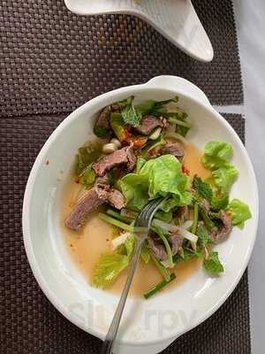 สวนอาหารบ้านหน่อย