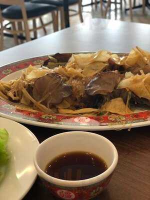 ร้านสี่ฤดูใบไม้ผลิ