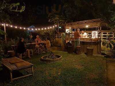 ที่พักและร้านอาหาร